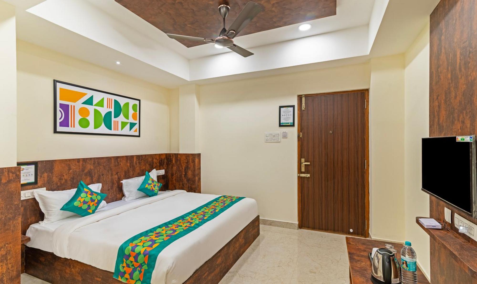 Treebo Rakshitha, Porur 3*